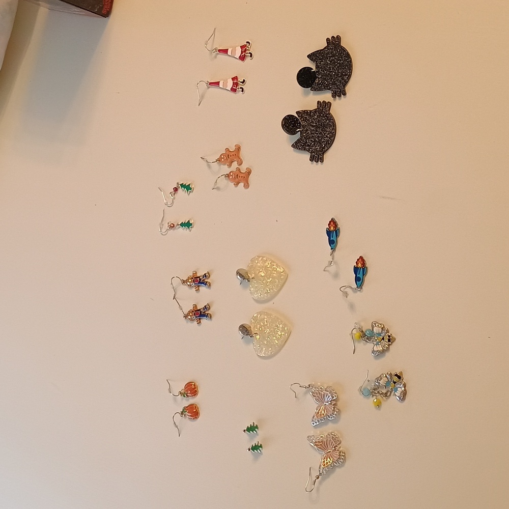 *****Perfect For Teacher!******Assorted Women's Festive Earrings Set (Set Of 11)